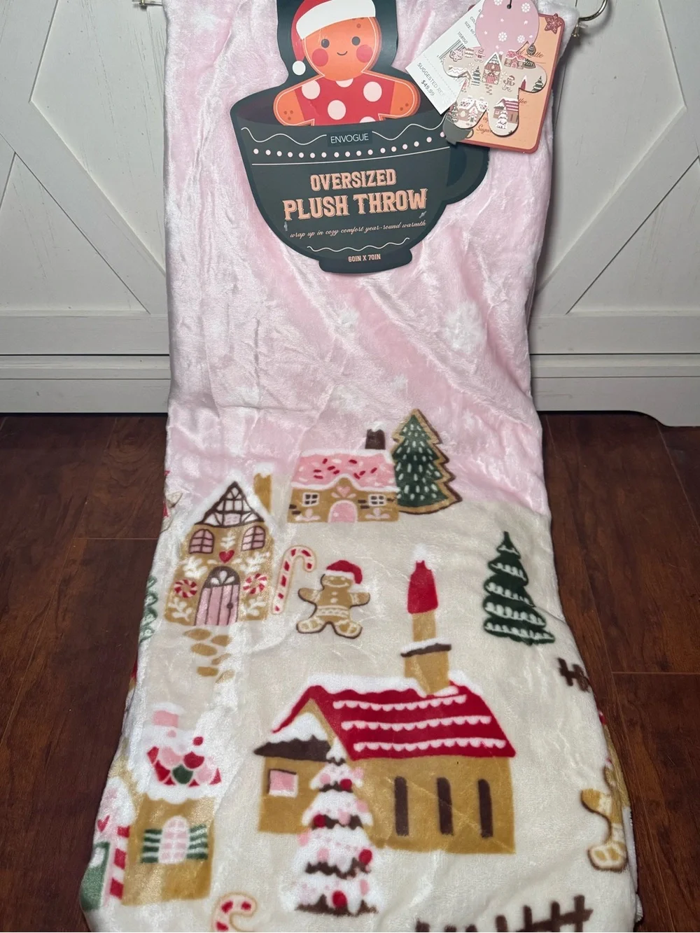 Envogue Pink Holiday Christmas Village Plush Throw Blanket